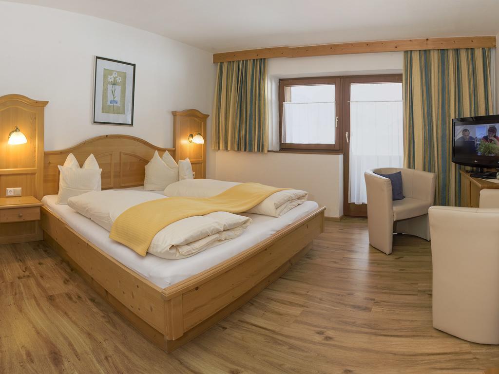 Frankenhof Hotel ชาร์นิทซ์ ภายนอก รูปภาพ